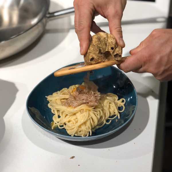 Tagliolini mit weißen Trüffeln